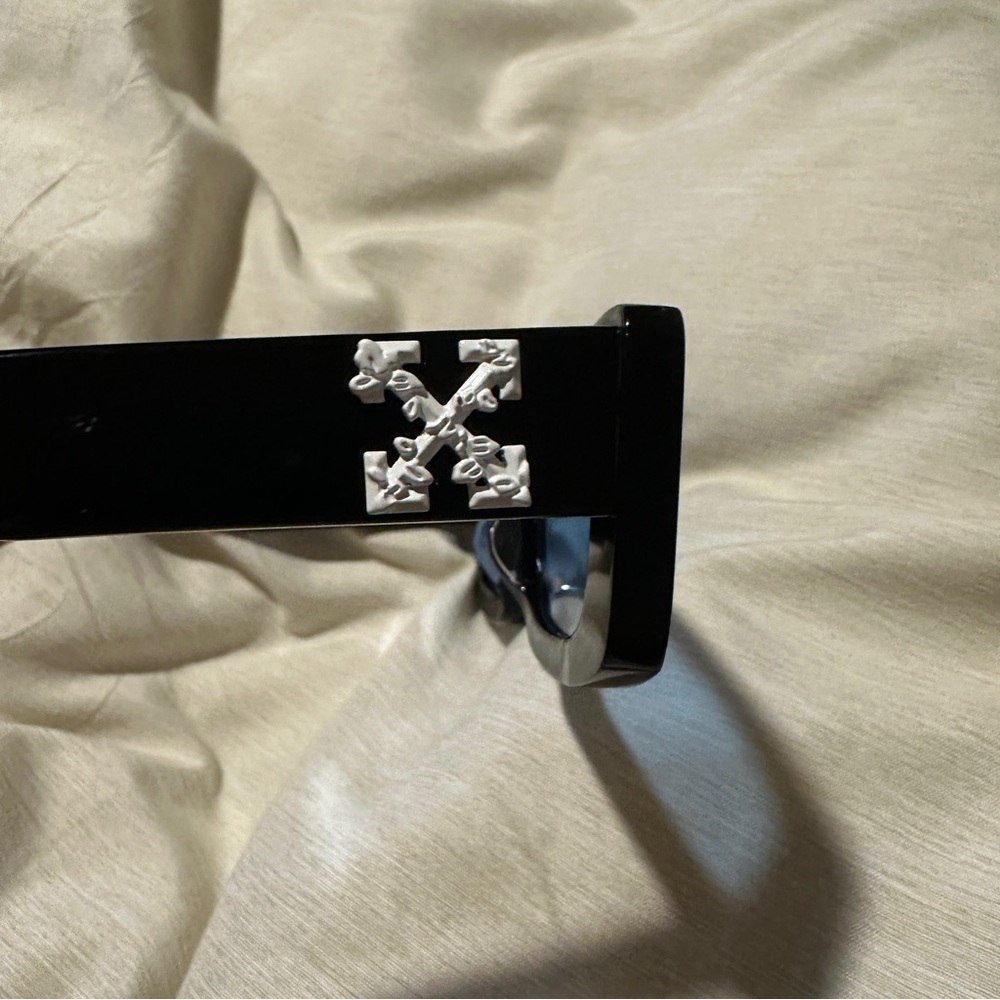 Off White Arthur Rectangle Sunglasses - image 7